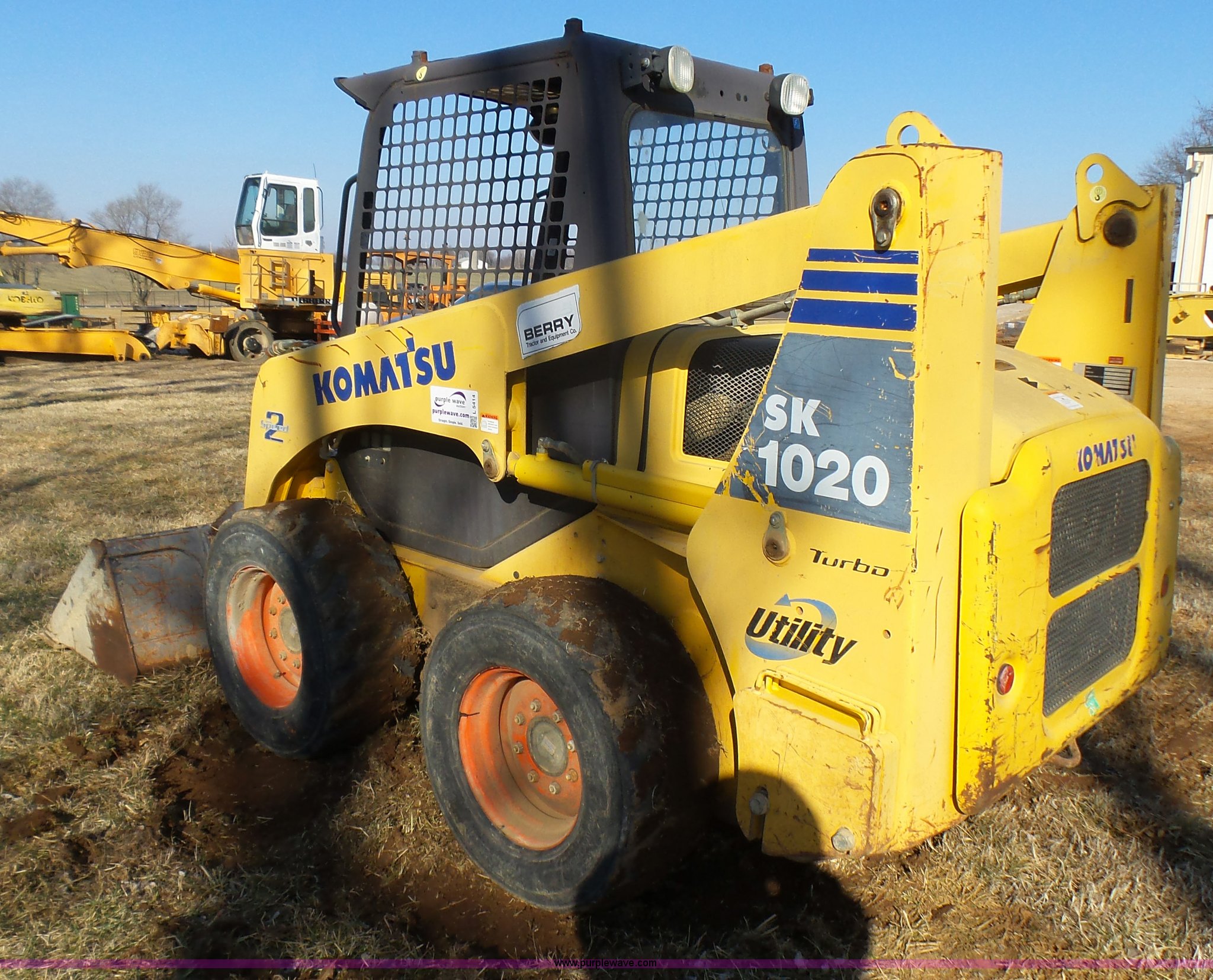 2004 Komatsu SK1020 skid steer in Brookline Station, MO | Item L5414