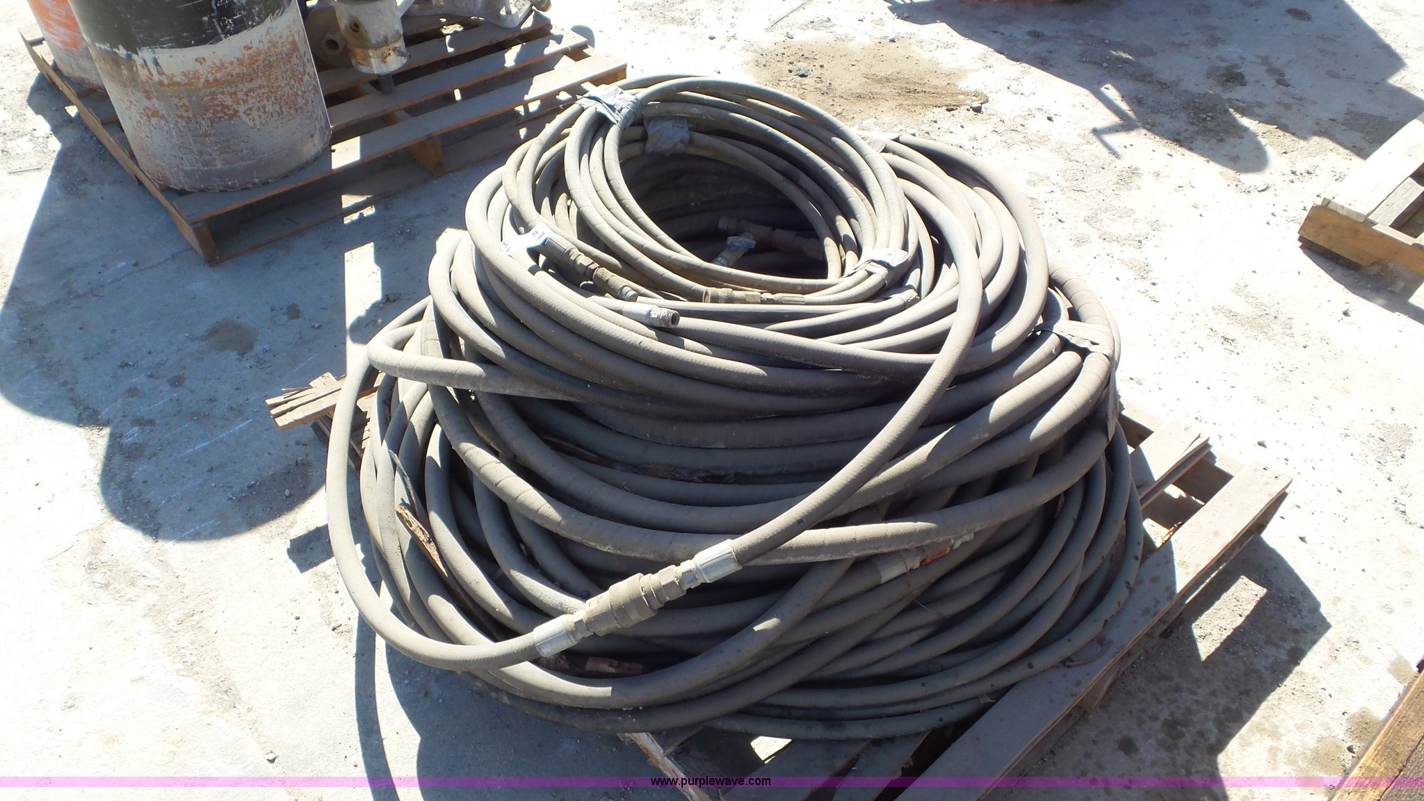 Assorted hydraulic hose in Kansas City, MO Item N9430 sold Purple Wave