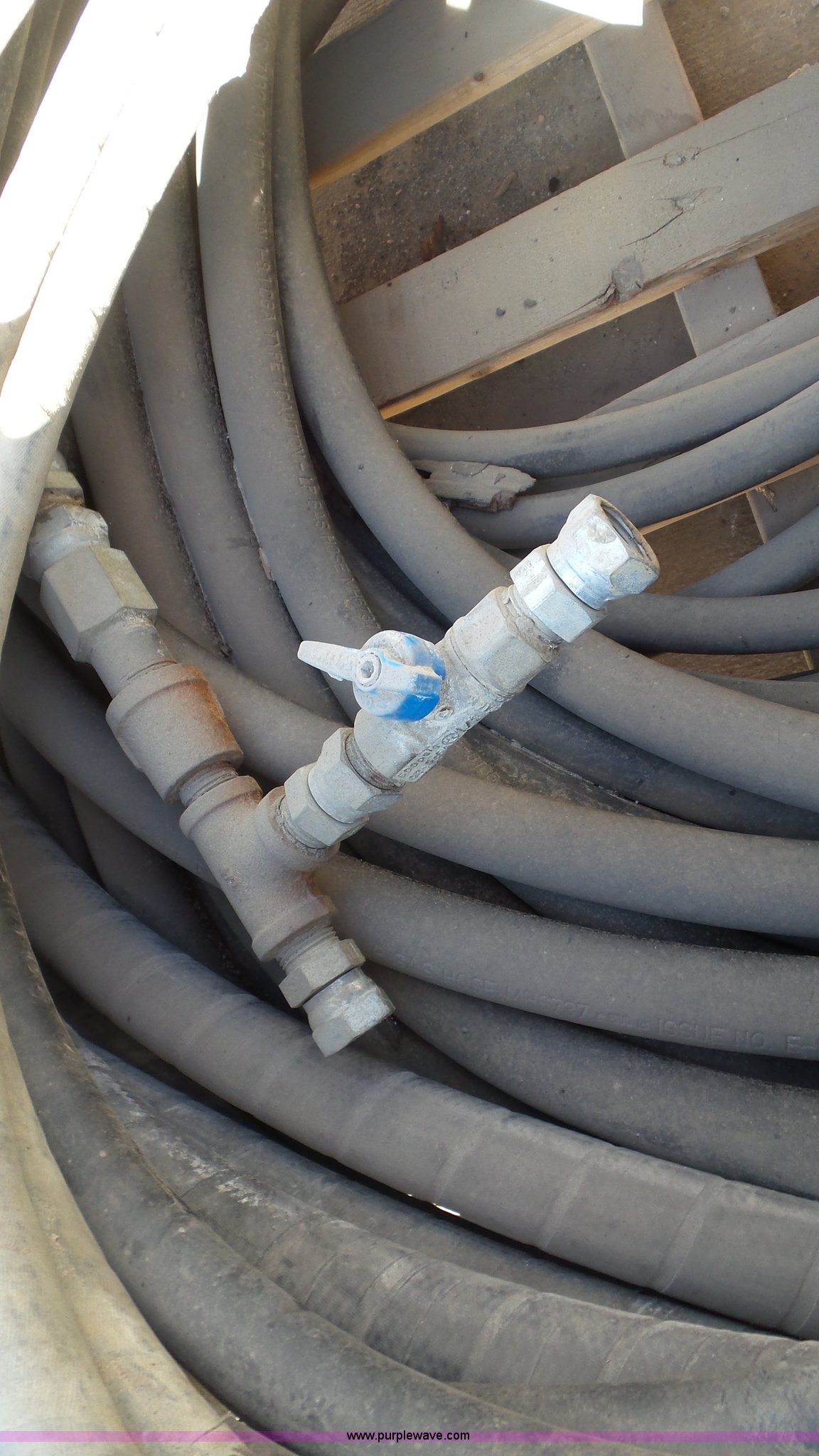 Assorted hydraulic hose in Kansas City, MO Item N9430 sold Purple Wave