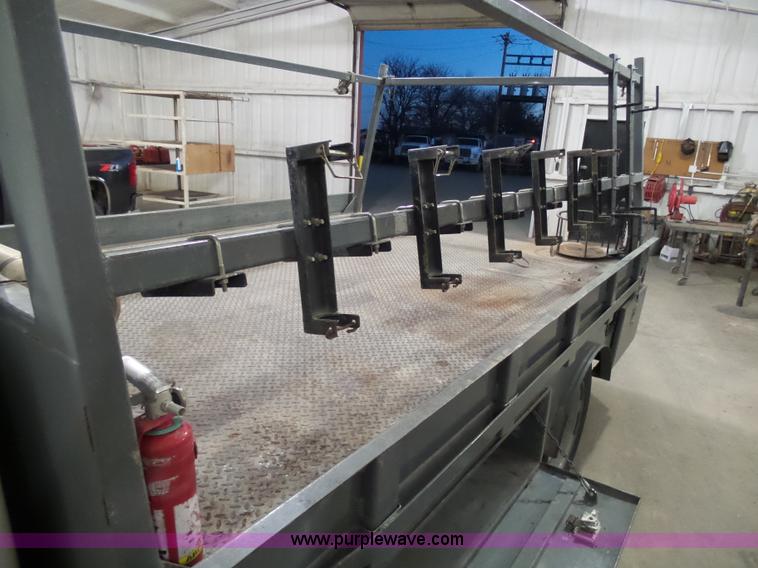 image for item AW9282 2006 Ford F450 Super Duty XL SuperCrew flatbed truck