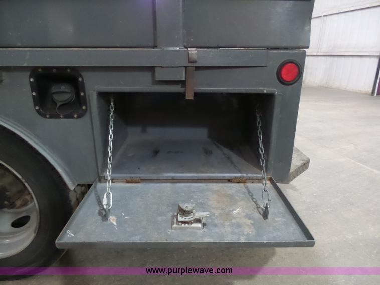 image for item AW9282 2006 Ford F450 Super Duty XL SuperCrew flatbed truck