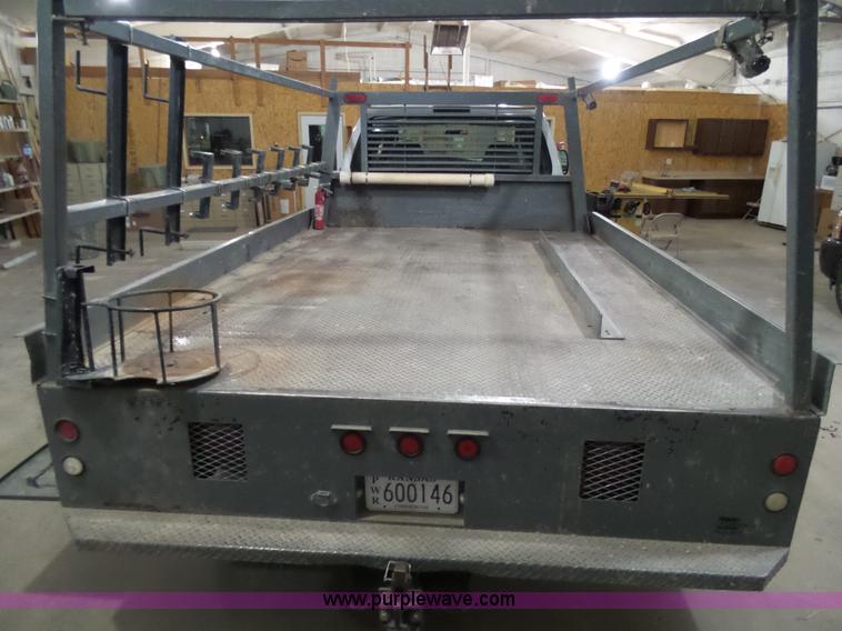 image for item AW9282 2006 Ford F450 Super Duty XL SuperCrew flatbed truck