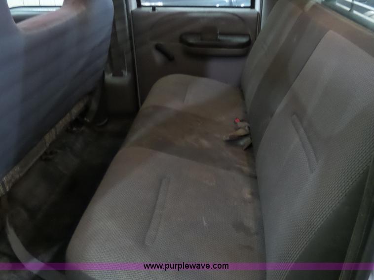 image for item AW9282 2006 Ford F450 Super Duty XL SuperCrew flatbed truck