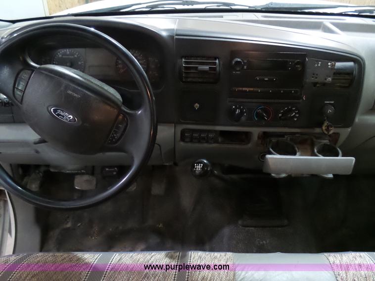 image for item AW9282 2006 Ford F450 Super Duty XL SuperCrew flatbed truck