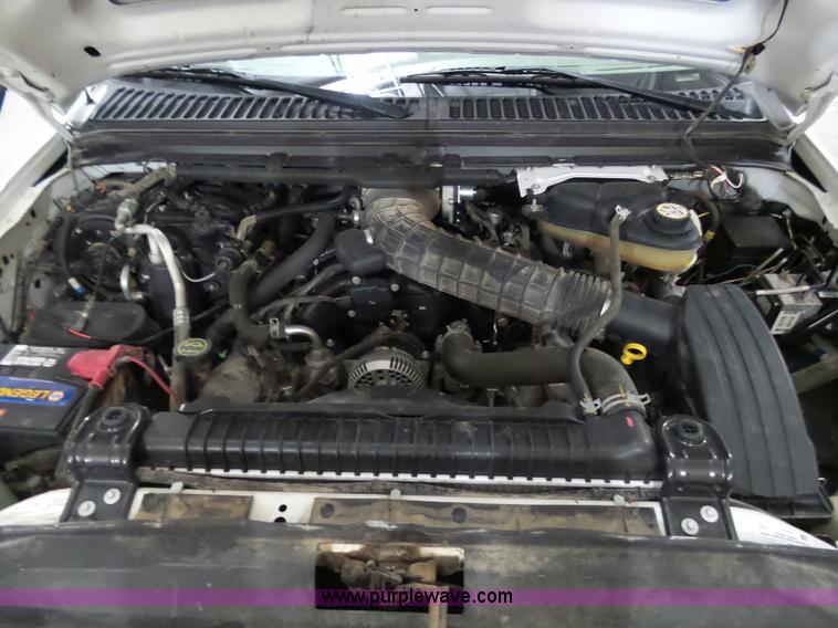 image for item AW9282 2006 Ford F450 Super Duty XL SuperCrew flatbed truck