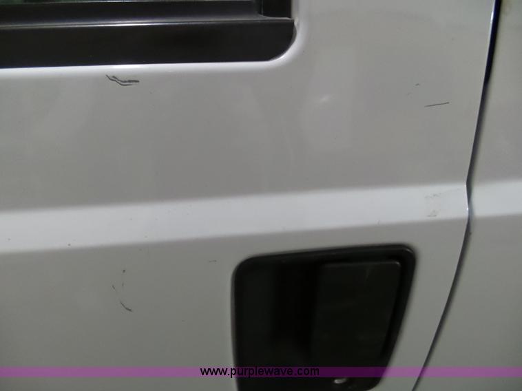 image for item AW9282 2006 Ford F450 Super Duty XL SuperCrew flatbed truck