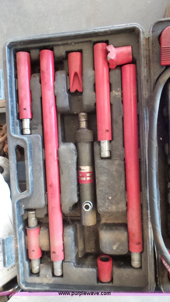 image for item BN9356 Assorted tools