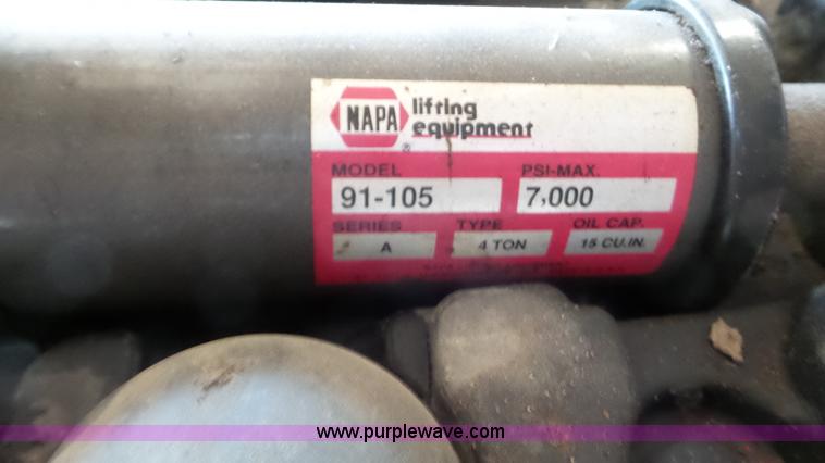 image for item BN9356 Assorted tools