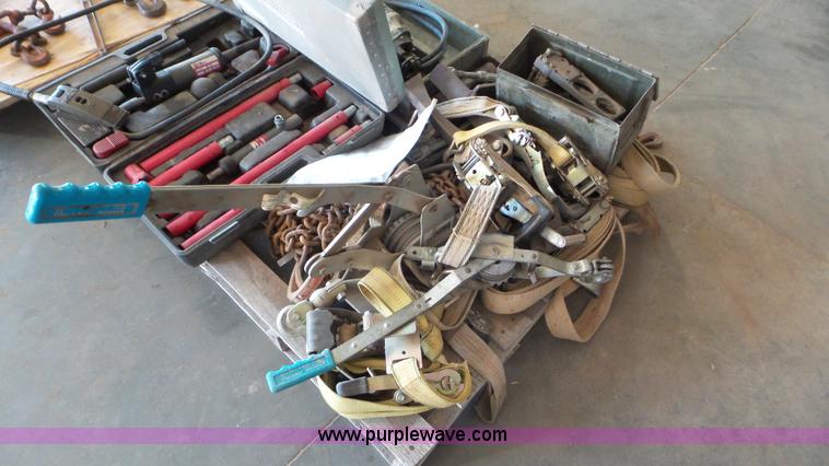 image for item BN9356 Assorted tools