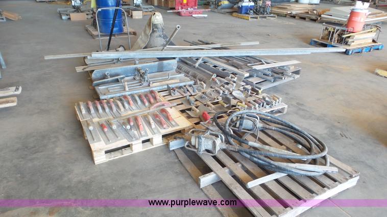 image for item BN9368 Assorted concrete tools