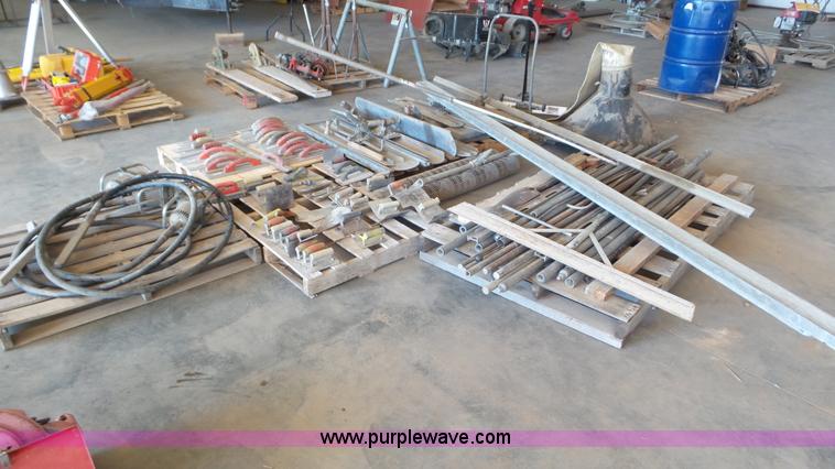 image for item BN9368 Assorted concrete tools