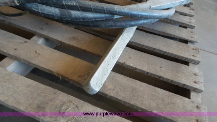 image for item BN9368 Assorted concrete tools