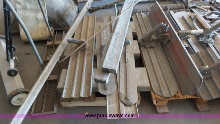 image for item BN9368 Assorted concrete tools