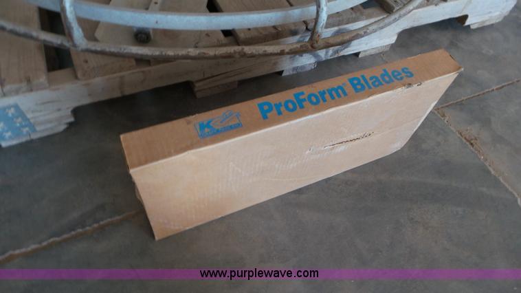 image for item BN9380 Arrow Master F-46 power trowel