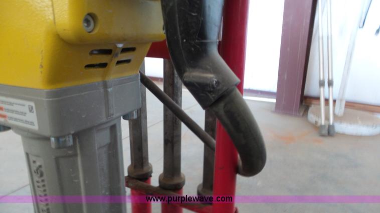 image for item BN9383 Bosch Brute BH2760VC concrete breaker