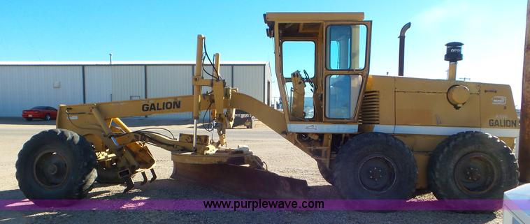 image for item J6799 Galion A550 motor grader