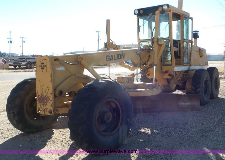 image for item J6799 Galion A550 motor grader