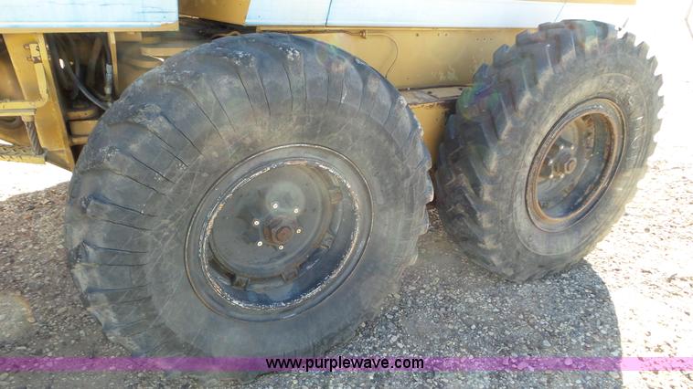 image for item J6799 Galion A550 motor grader