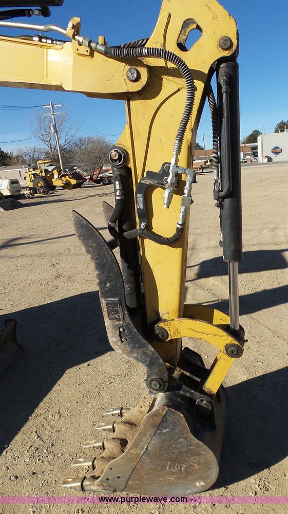 image for item J6800 2008 Caterpillar 304C CR mini excavator