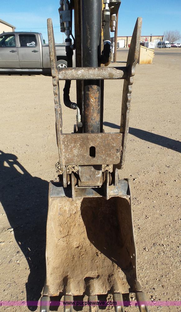 image for item J6800 2008 Caterpillar 304C CR mini excavator