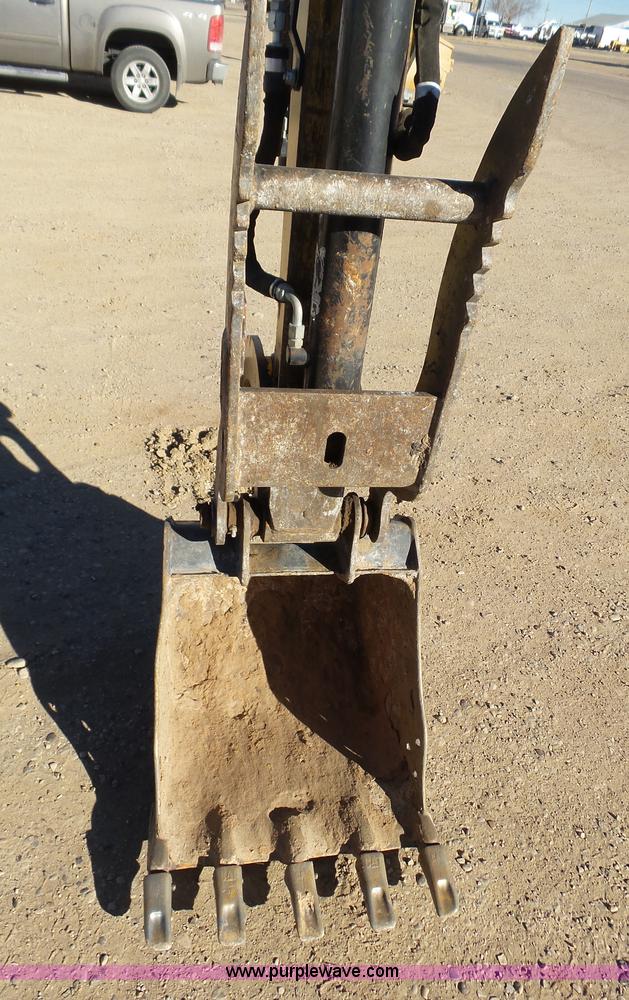 image for item J6800 2008 Caterpillar 304C CR mini excavator