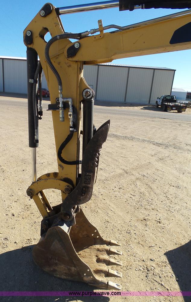 image for item J6800 2008 Caterpillar 304C CR mini excavator