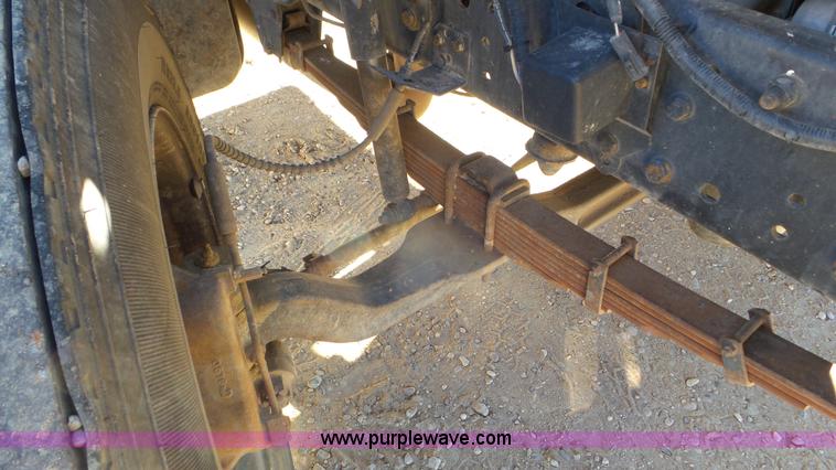 image for item J6801 1994 Ford F700 dump truck