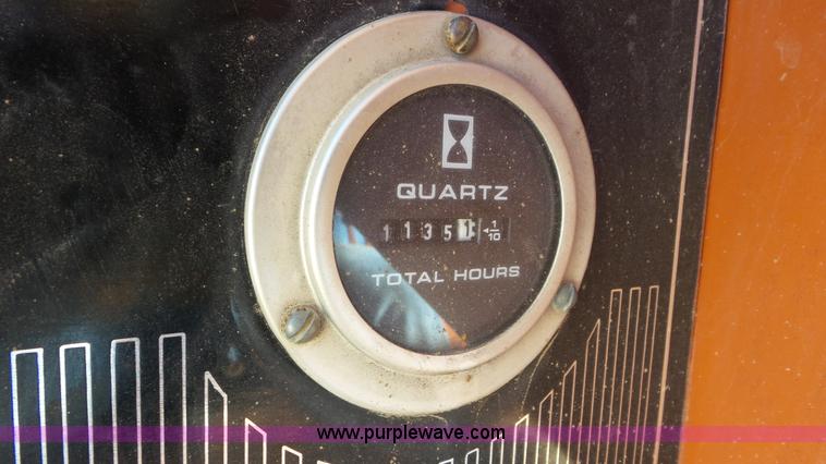 image for item J6803 Ditch Witch R30 trencher