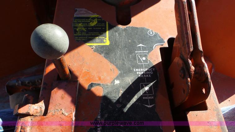 image for item J6803 Ditch Witch R30 trencher