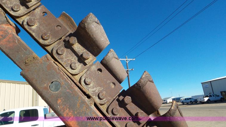 image for item J6803 Ditch Witch R30 trencher