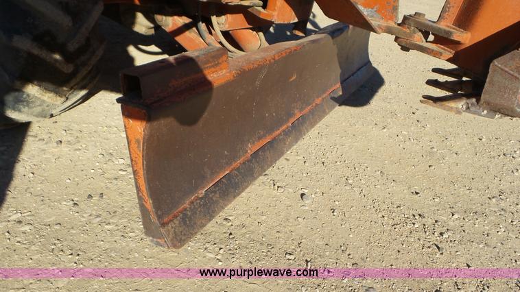 image for item J6803 Ditch Witch R30 trencher