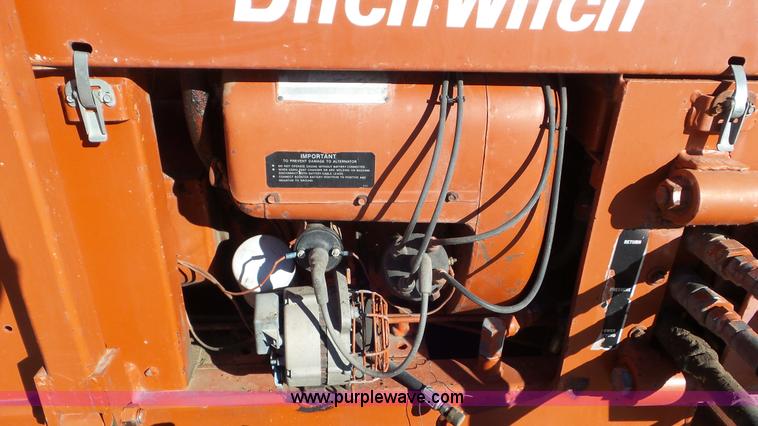 image for item J6803 Ditch Witch R30 trencher