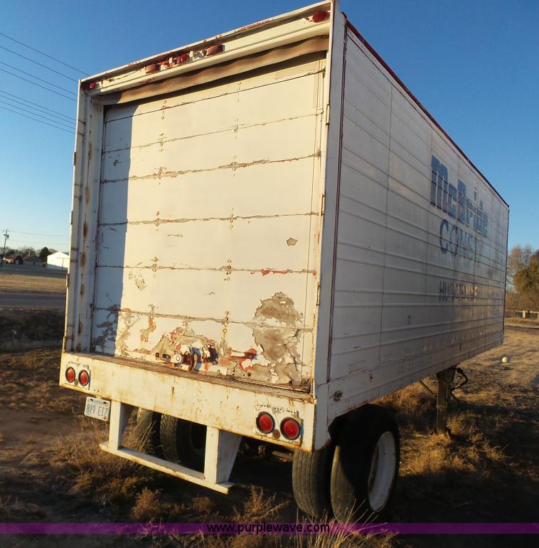 image for item J6808 1973 Great Dane 73127 enclosed cargo trailer
