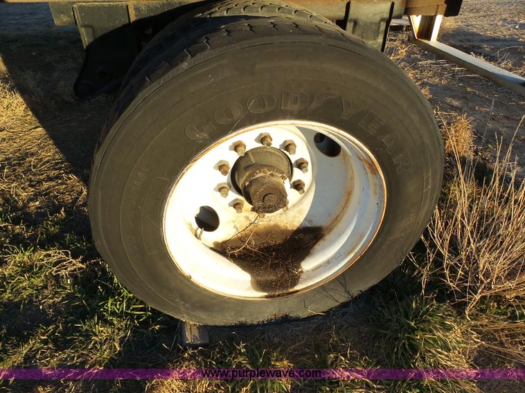 image for item J6808 1973 Great Dane 73127 enclosed cargo trailer