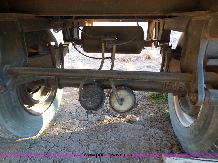 image for item J6808 1973 Great Dane 73127 enclosed cargo trailer