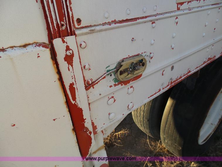 image for item J6808 1973 Great Dane 73127 enclosed cargo trailer