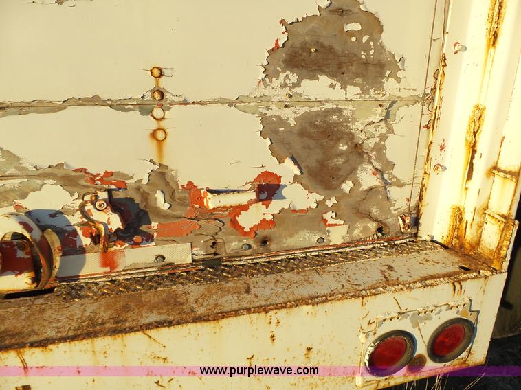 image for item J6808 1973 Great Dane 73127 enclosed cargo trailer