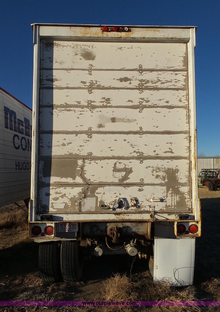 image for item J6809 1982 Fruehauf BBFX-F1-26-8 enclosed cargo trailer