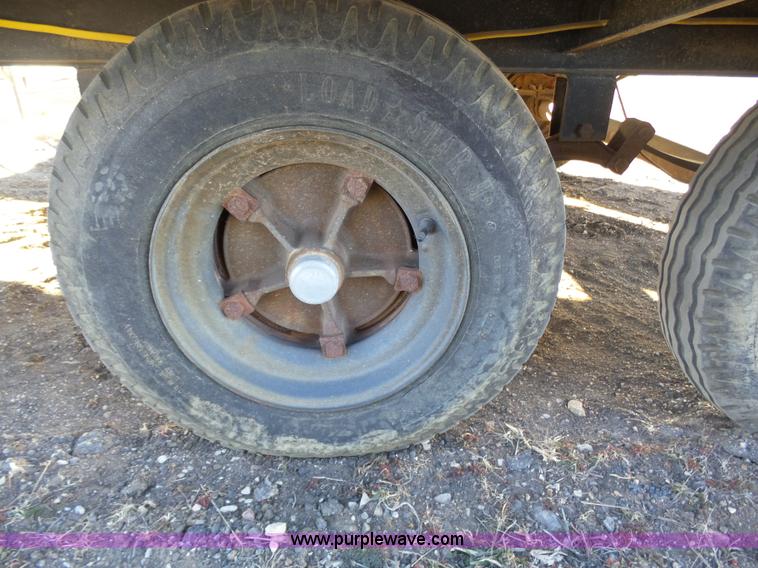 image for item J6811 2000 Office Master mobile office trailer