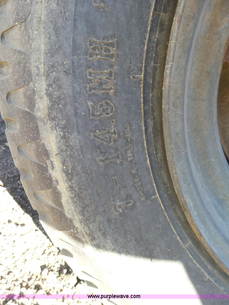 image for item J6811 2000 Office Master mobile office trailer