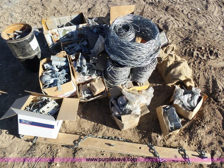 image for item J6814 Assorted fencing supplies