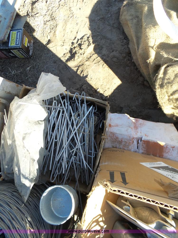 image for item J6814 Assorted fencing supplies