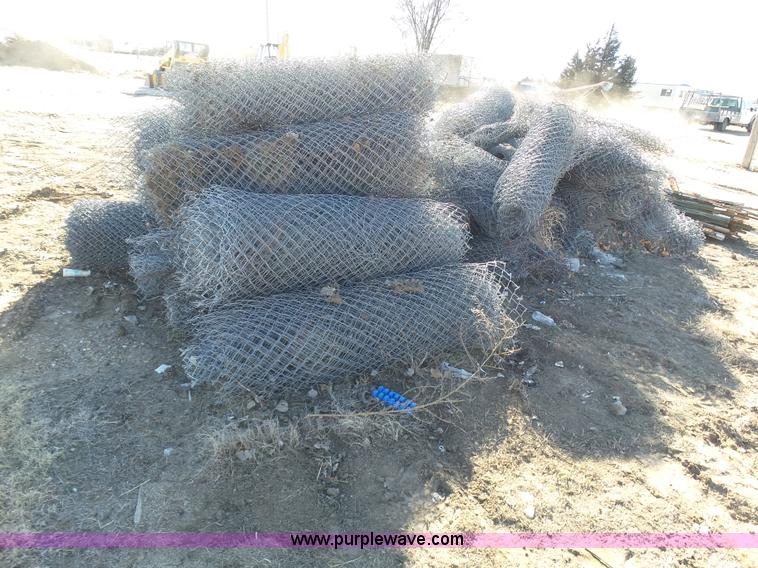 image for item J6814 Assorted fencing supplies