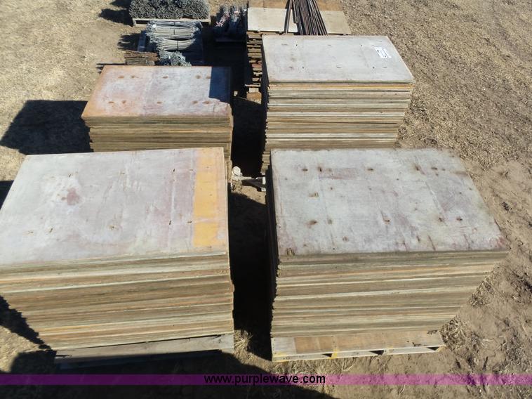 image for item J6819 Gate form system