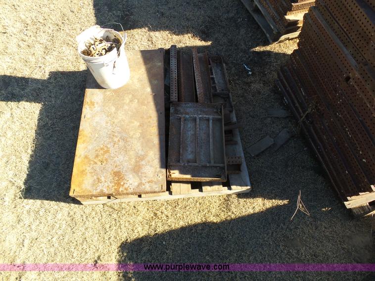 image for item J6822 Assorted Efco steel panels and concrete forms