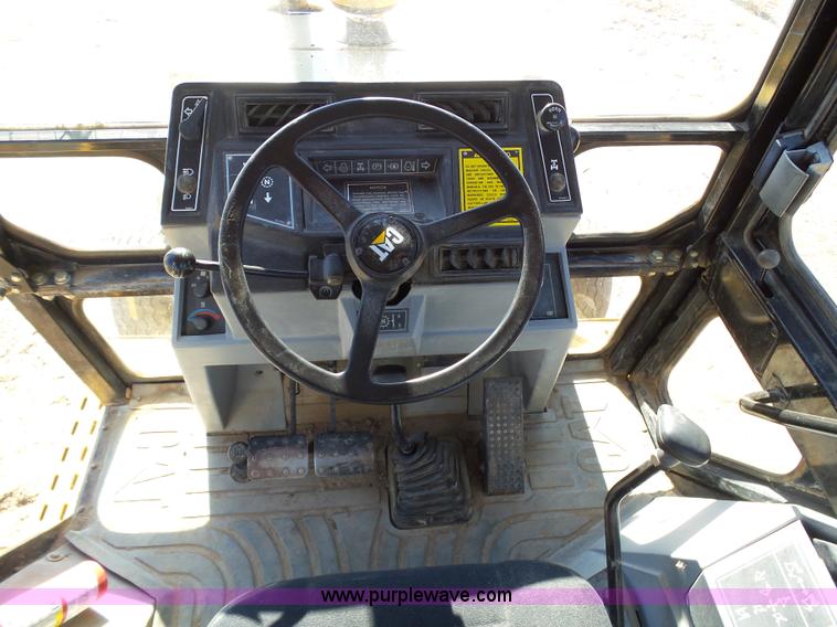 image for item J6824 1994 Caterpillar 416B backhoe