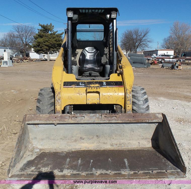 image for item J6825 2007 Caterpillar 252B skid steer