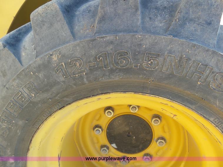 image for item J6825 2007 Caterpillar 252B skid steer