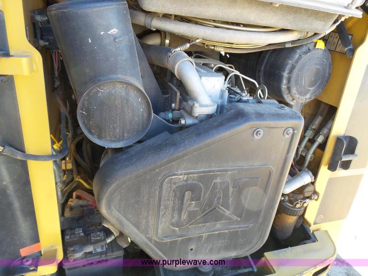 image for item J6825 2007 Caterpillar 252B skid steer