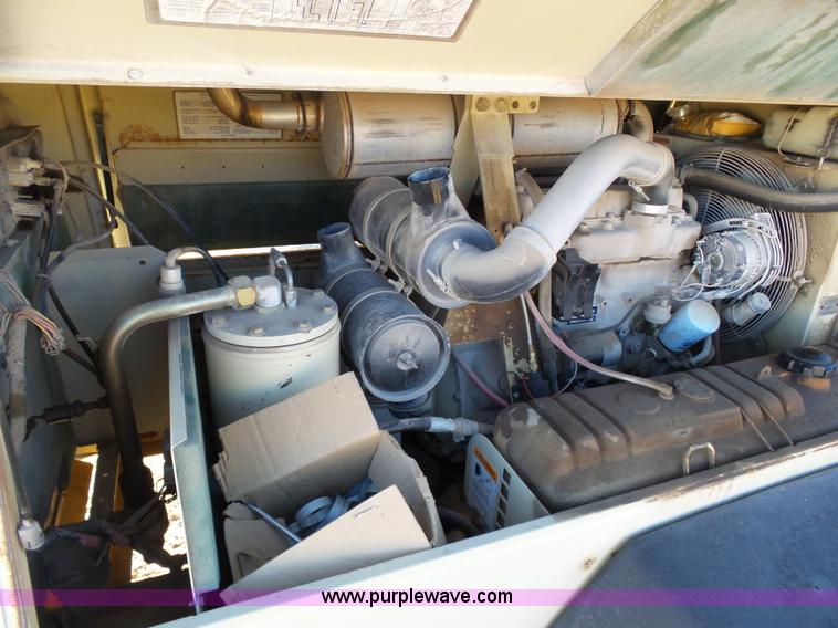 image for item J8286 1993 Ingersoll Rand 185 air compressor
